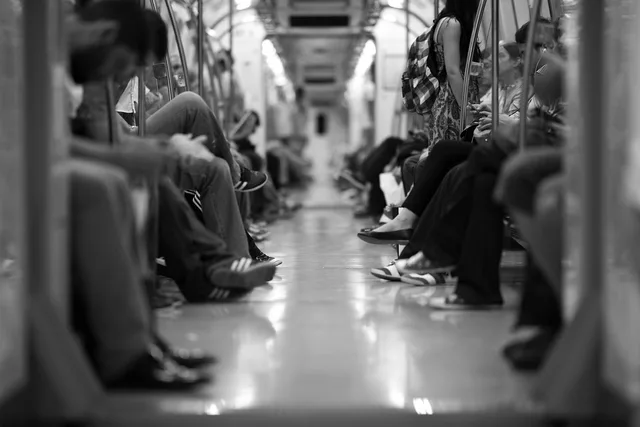train, wagon, people, crowd, feet, subway, documentary, modern, human, tumblr wallpaper, train, train, people, crowd, crowd, crowd, crowd, crowd, subway, subway, human. Vergoedingen voor reizen en thuiswerken vergelijken: wet, cao en praktijk